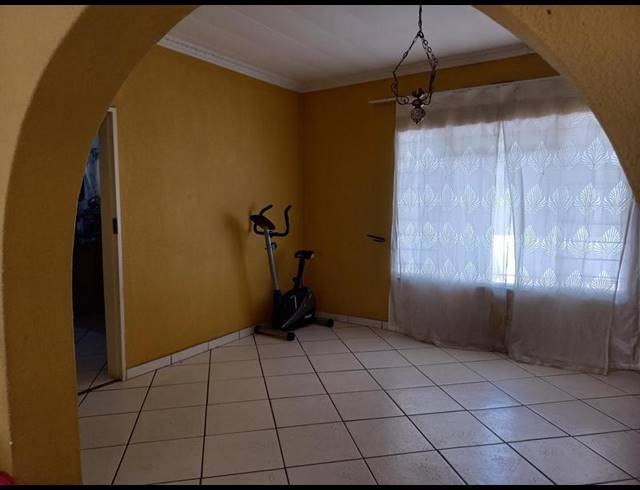 7 BEDROOM HOUSE FOR SALE IN KELVIN